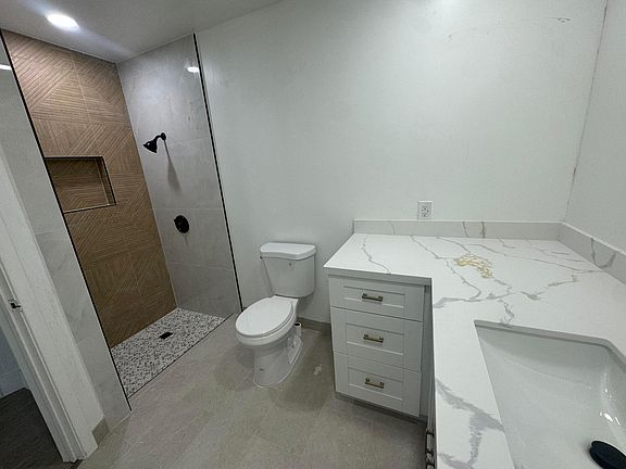 3rd image of 6260 SW 6TH Street