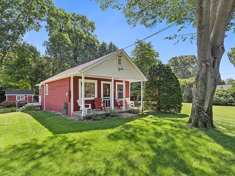 80 Park Rd — Photo 1