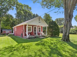 80 Park Rd, Riverhead, NY 11901