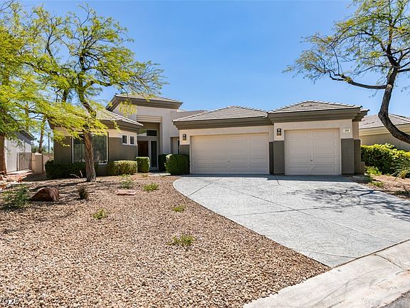 3rd image of 304 Terrace View Ct
