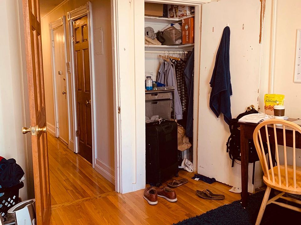 2nd image of 17 Symphony Rd #6AA