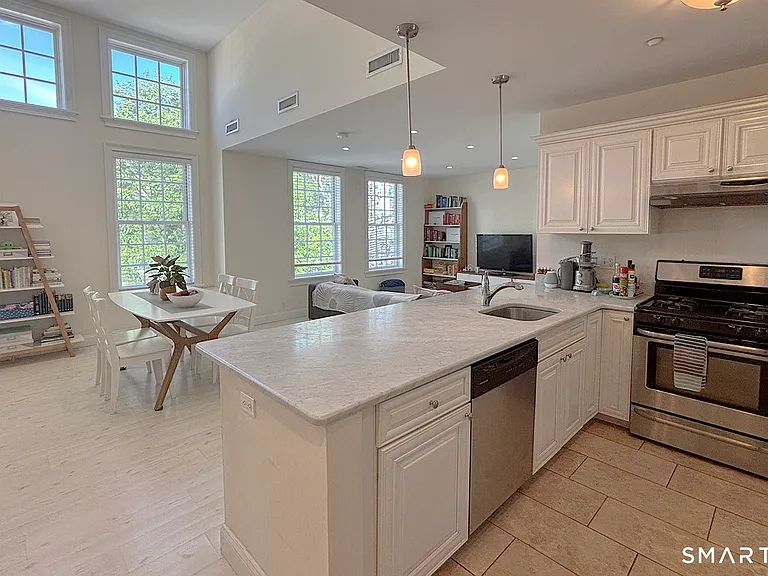 1015 Boston Post Rd #202 — Photo 1