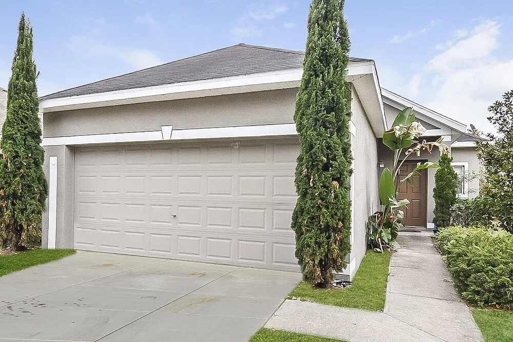 3 bed, 2.0 bath, 1211 sqft, $3,160 — Photo 1