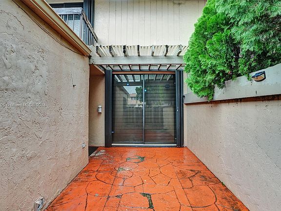 2nd image of 20633 NE 7th Ct