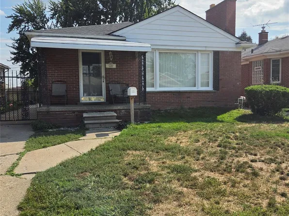 17360 Stricker Ave, Eastpointe, MI 48021