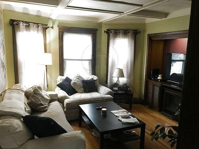2nd image of 20 Bowdoin St #8