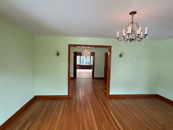 4th image of 73 Westville Avenue