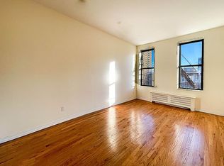 241 Henry St #4F, New York, NY 10002