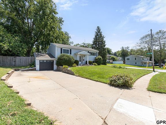 2nd image of 1003 Birchcrest Rd