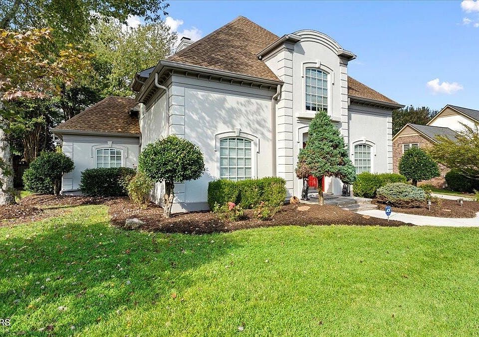 1st image of 945 Hayslope Dr
