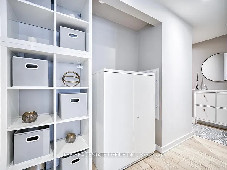 629 King St W #331 — Photo 18