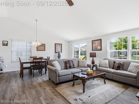 3rd image of 5624 Township Ct