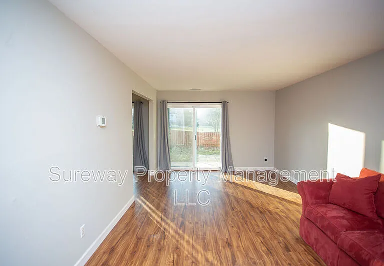7 Curry Ct — Photo 5