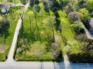 8350 Waverly Rd, De Soto, KS 66018