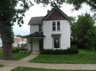 506 W Main St, Decorah, IA 52101
