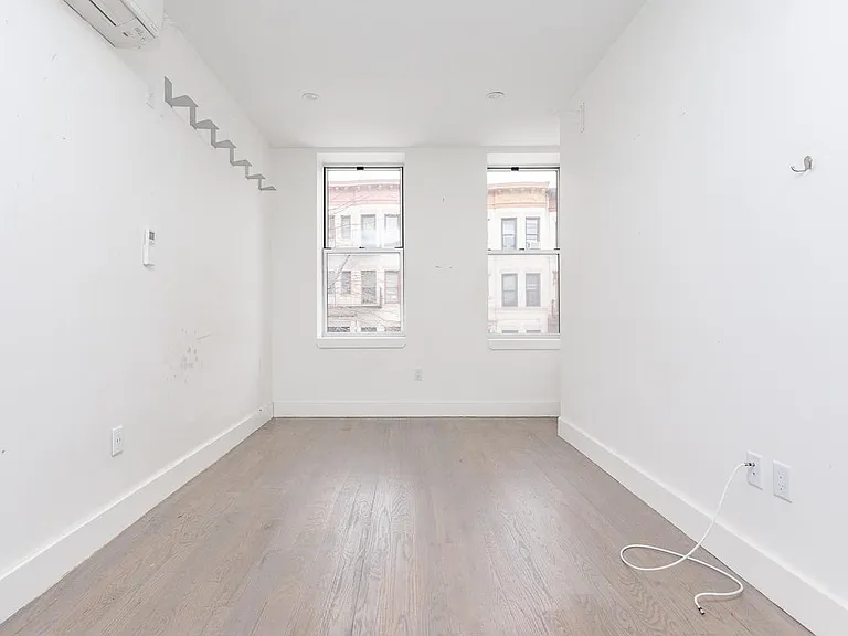 824 Lexington Ave #4I — Photo 3