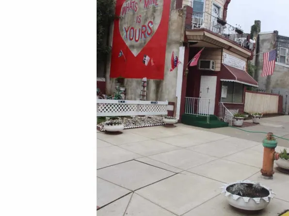 5425 Market St, Philadelphia, PA 19139