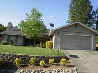 960 NE Dewey Dr, Grants Pass, OR