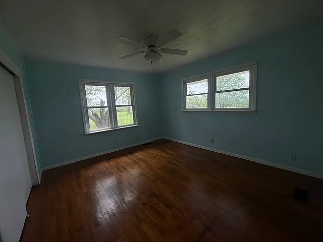 3 bed, 1.5 bath, $1,800 — Photo 3