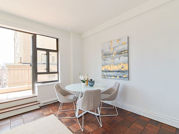 3rd image of 115 Central Park W APT 16L