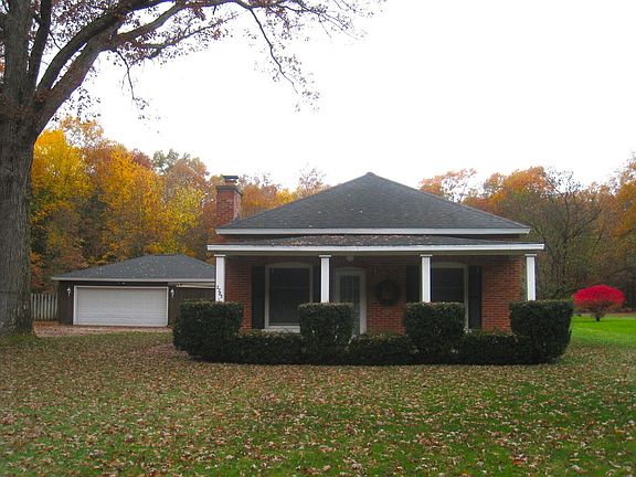 4th image of 2283/2265 Oak Pine Ln