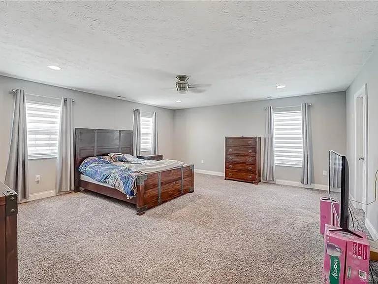 997 McKinney Ln — Photo 23