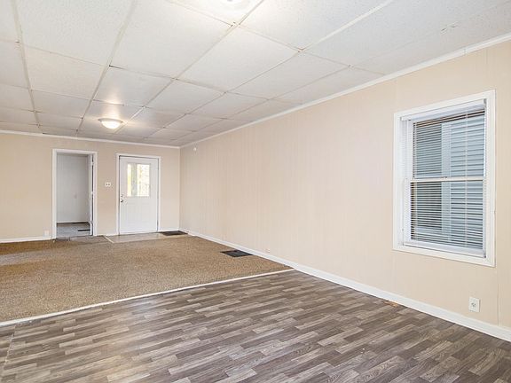 5th image of 815 W Franklin St