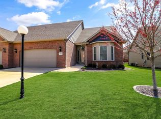 2420 W Chandler Ct, Peoria, IL 61615