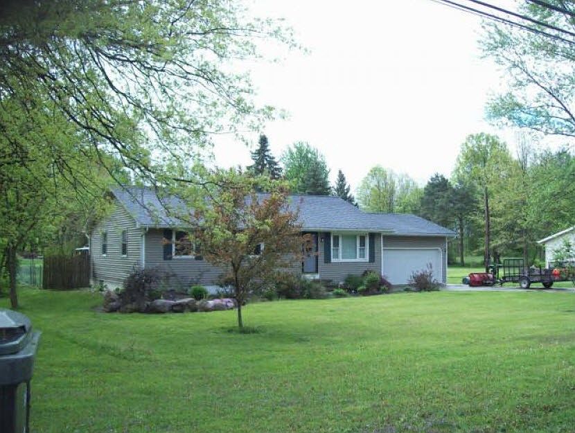 2nd image of 33075 Chestnut Ridge Rd