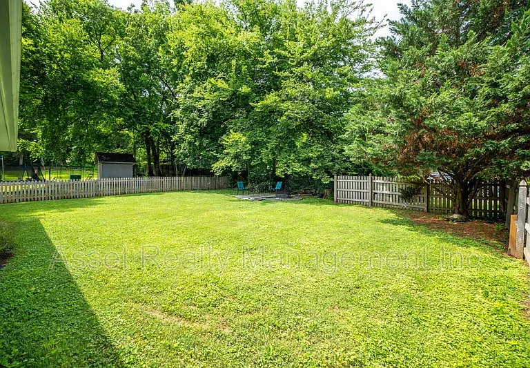 201 Farlow Dr — Photo 31