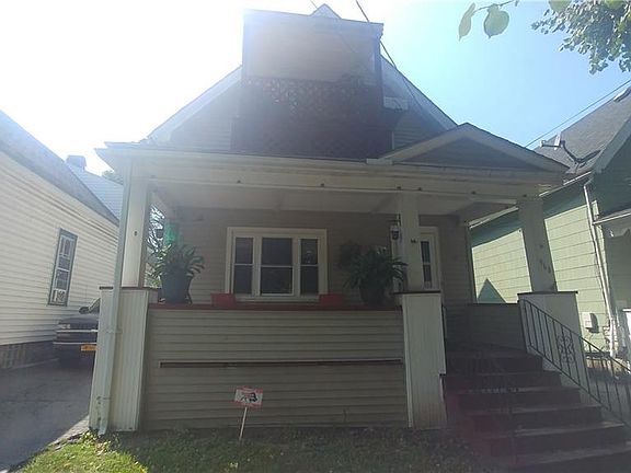 3rd image of 964 West Ave