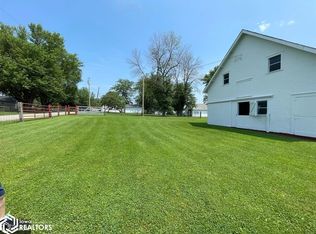 1153 S Valley Dr, Centerville, IA 52544