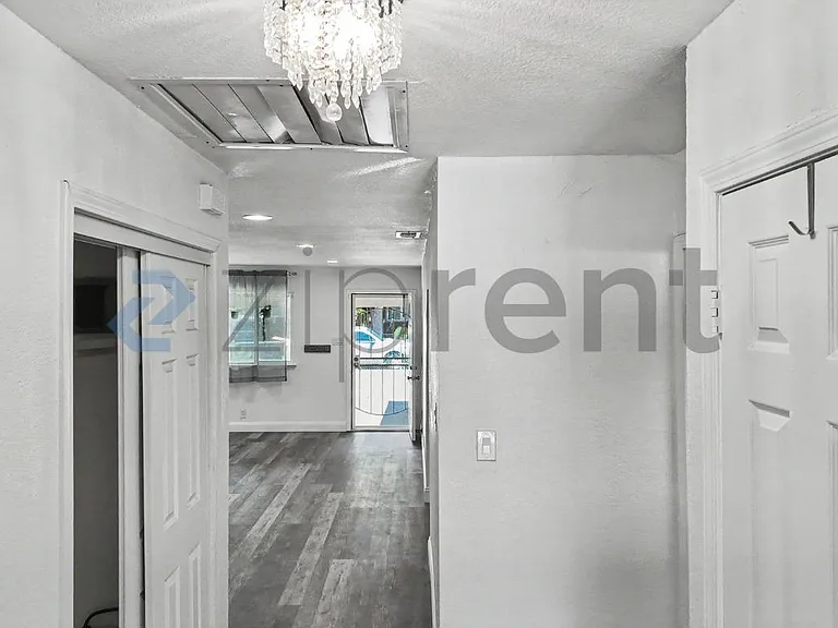 3422 9th Ave — Photo 43