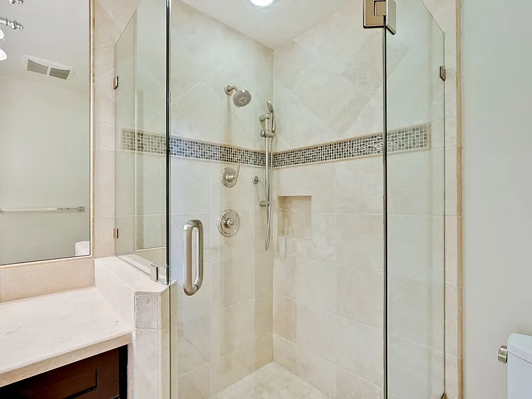 803 Runningwood Cir — Photo 48