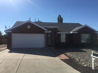 18 Chamisa Cv, Los Lunas, NM 87031