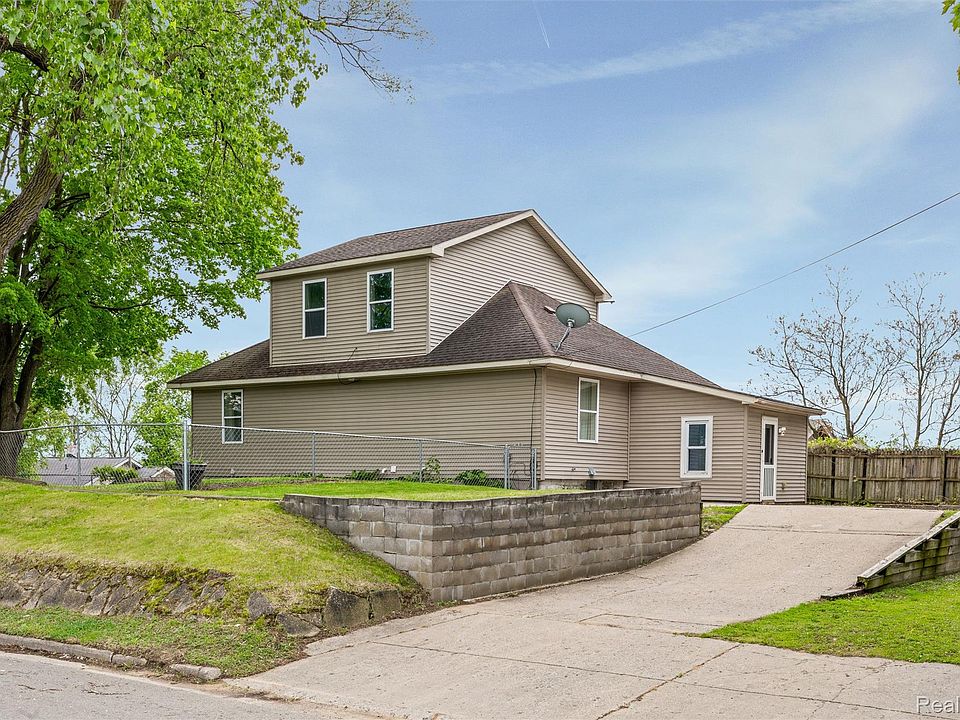649 Lounsbury Ave, photo 29