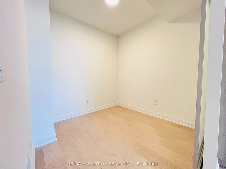 252 Church St #5305 — Photo 10