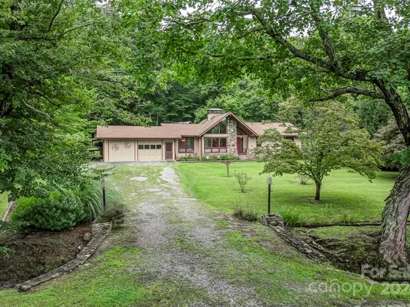 256 Talley Rd, Hendersonville, NC 28739