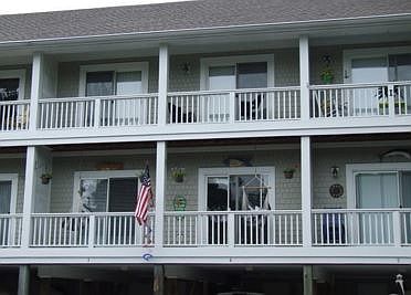 1st image of 606 W Brown St APT H