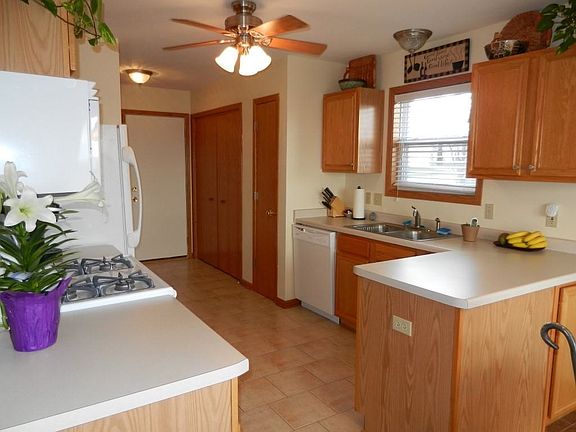 5th image of 529 Autumn Crest Dr