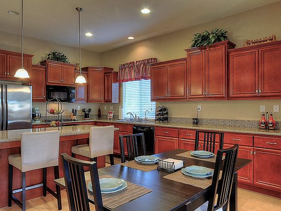 4th image of 870 Golden Pond Dr