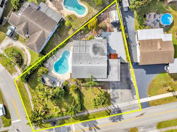 1921 SW 35th Avenue, Fort Lauderdale, FL 33312
