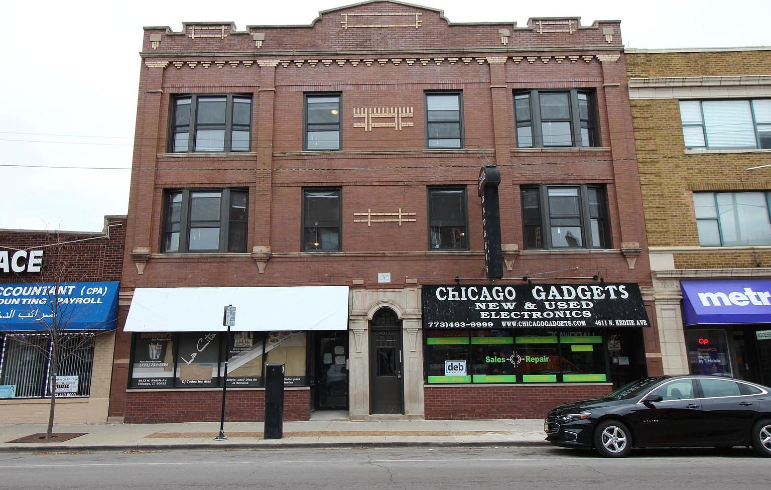 800 N Kedzie Ave, Chicago, IL 60651 - Chicago Kedzie Plaza