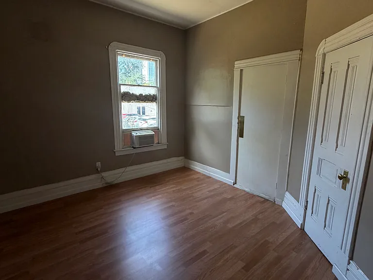 406 8th St #1 — Photo 21