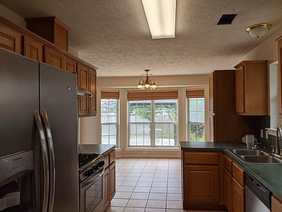 5th image of 1304 Norfolk Ct