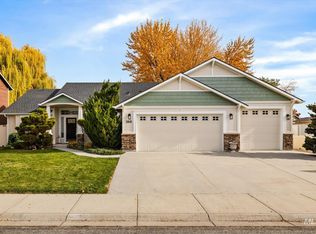 2818 N Sharon Ave, Meridian, ID 83646