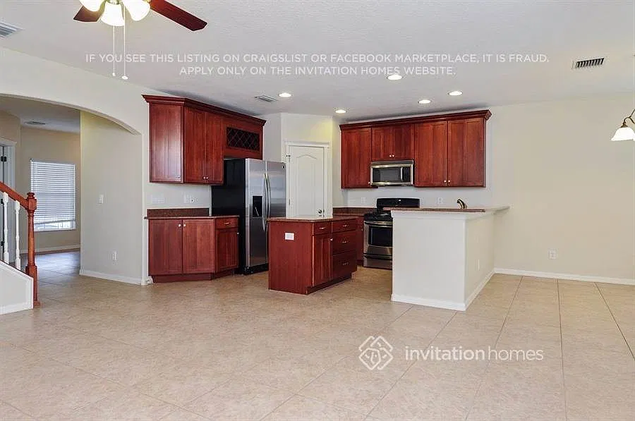 5942 Beaconpark St Lithia, FL 33547 — Photo 3