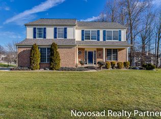 300 Oakshire Ct NE, Ada, MI 49301