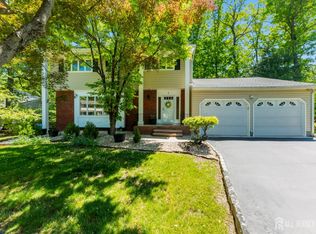 2 Brookside Ct, East Brunswick, NJ 08816