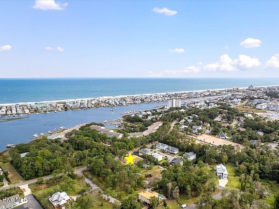 3rd image of 101 Reef Road